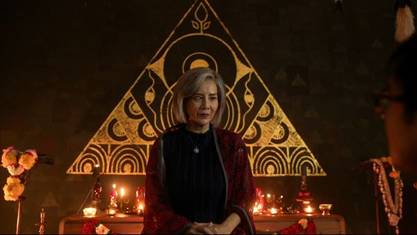 実際の映像にLiLiCoも驚愕！ 『バーン・クルア 凶愛の家』特別ニュース映像公開