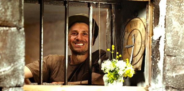 (C)2023 PEOPLE OF AR PRODUCTIONS and THE NEW ARMENIAN LLC All Rights Reserved.