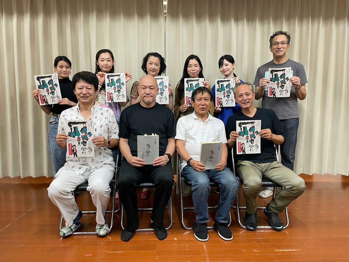 文学座公演『逃げろ！芥川』 撮影:宮川舞子
