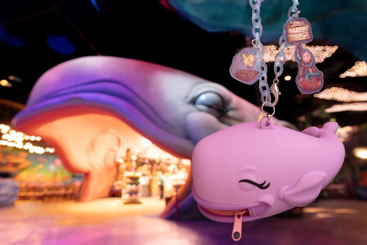 東京ディズニーシー】「25周年のファッショングッズ」に注目！表裏