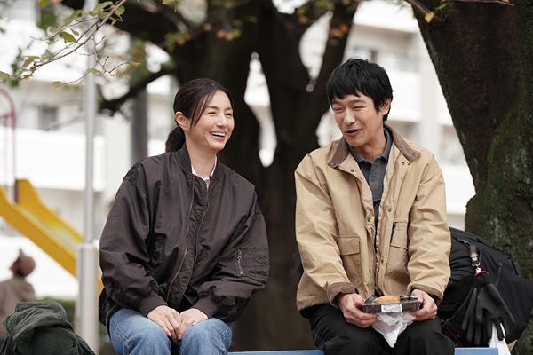 (C)2025 映画「平場の月」製作委員会