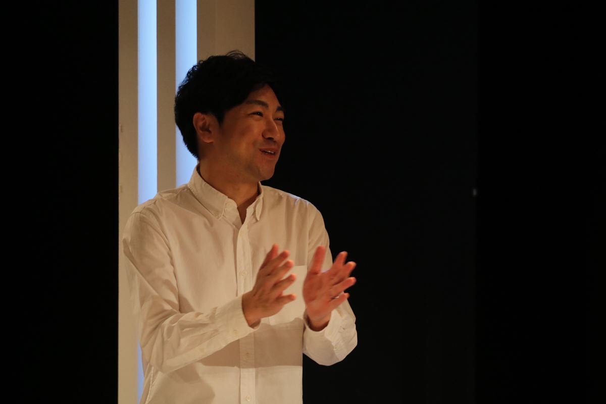 ストスパ白鳥雄介の家族をもとにした『エゴイズムでつくる本当の弟』開幕 の画像・写真 ぴあエンタメ情報