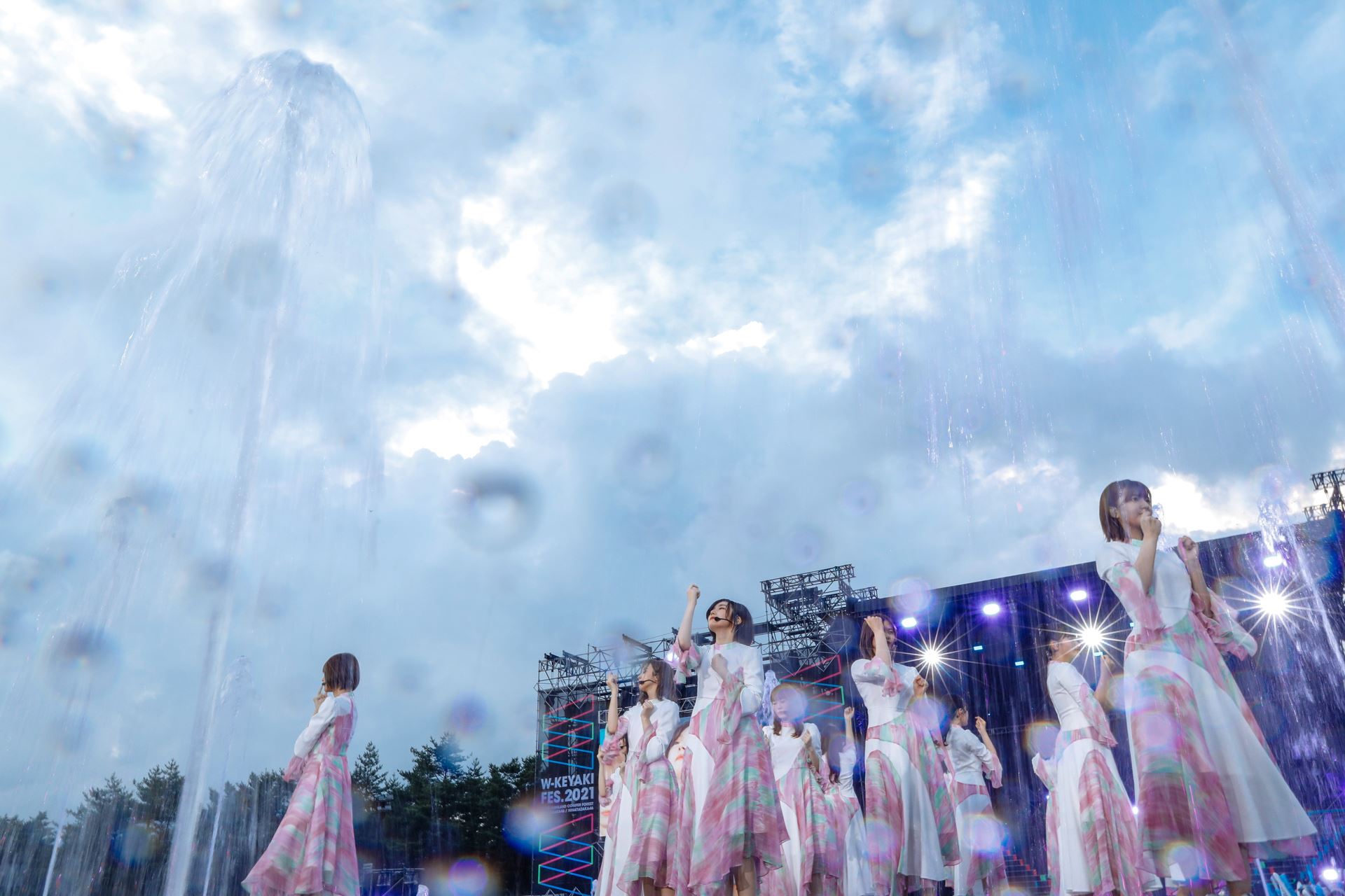 『W-KEYAKI FES.2021』3日目 櫻坂46 / 日向坂46合同公演より （写真：上山陽介）