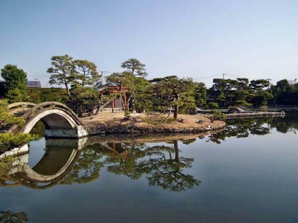 提供：名勝庭園 養翠園