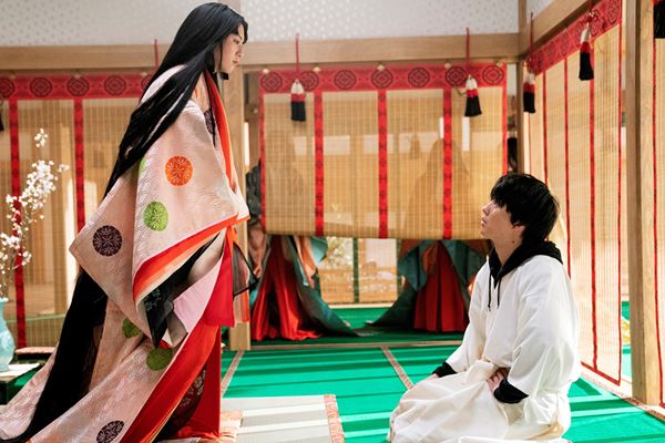 (C)2019「十二単衣を着た悪魔」フィルムパートナー