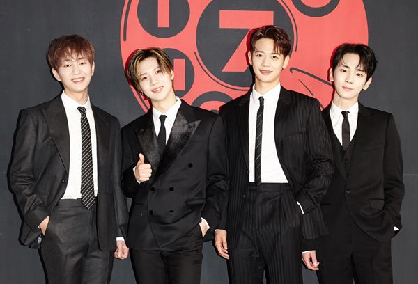【匿名配送】SHINee テミン ポップアップ　ラキドロ ☆匿名配送☆SHINee テミンWANT トレカ ホログラム