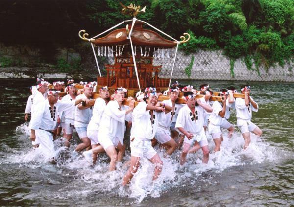 提供：秩父神社　※過去の様子