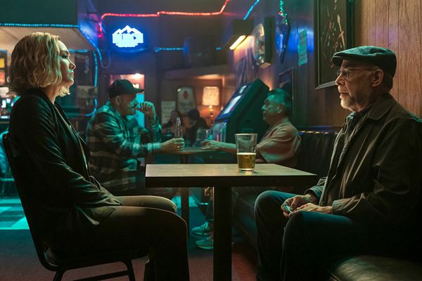 (C)Amazon Content Services LLC