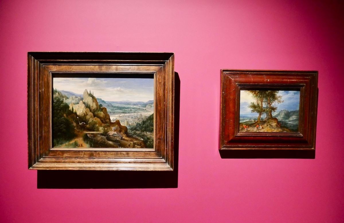 左：ルーカス・ファン・ファルケンボルフ《滝と水車のある山岳風景》 1595年 右：ヤン・ブリューゲル（父）《市場への道》 1604年