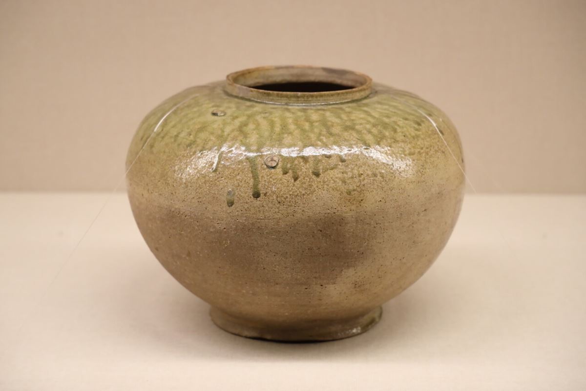 《灰釉短頸壺》猿投窯　日本　奈良時代後期