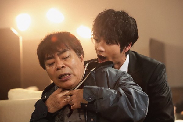 (C)2018「闇金ドッグス8＆9」製作委員会