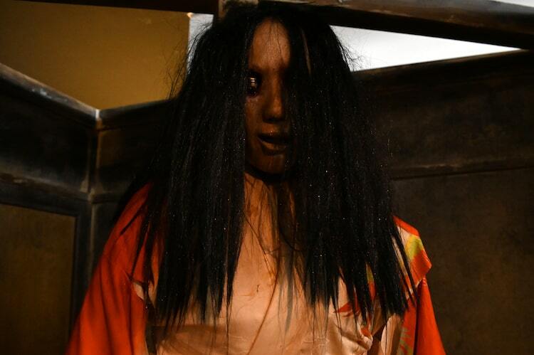 首のない地蔵や眼球をなくした鈴子がお出迎え、「ホラーにふれる展