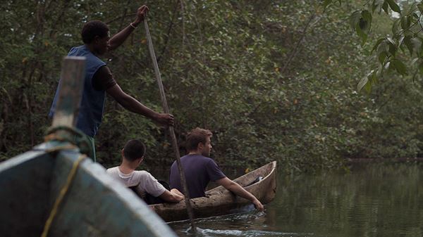 A.W. A Portrait of Apichatpong Weerasethakul (2018) directed by Connor Jessup／(C)2022 by Tomo Suzuki Japan. Ltd.　