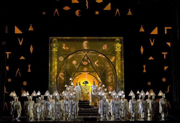 (C)Cory Weaver／Metropolitan Opera／(C)Marty Sohl／Metropolitan Opera