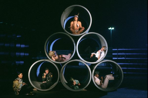 Dorian Gray im Spiegel der Boulevardpresse, Photo: Ulrike Ottinger (C) Ulrike Ottinger