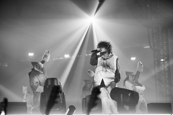 Vaundy HEADSHOT セットアップ Amazon.co.jp: vaundy Short Sleeve Zip Hoodie HEAD SHOT