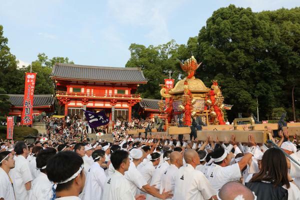 提供：八坂神社