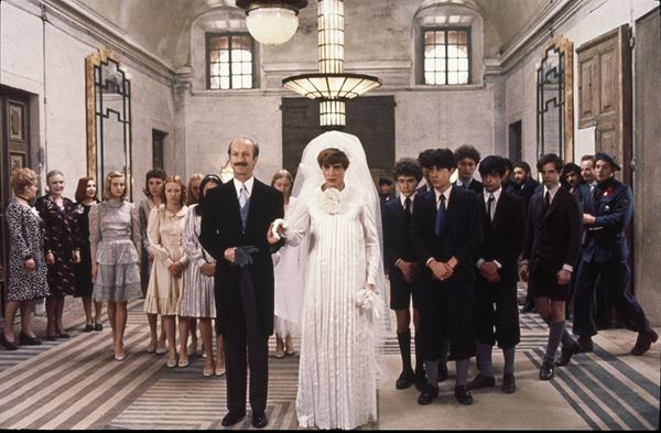 (C)1976 Metro-Goldwyn-Mayer Studios Inc. All Rights Reserved.