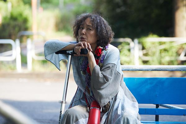 (C)2020『宇宙でいちばんあかるい屋根』製作委員会