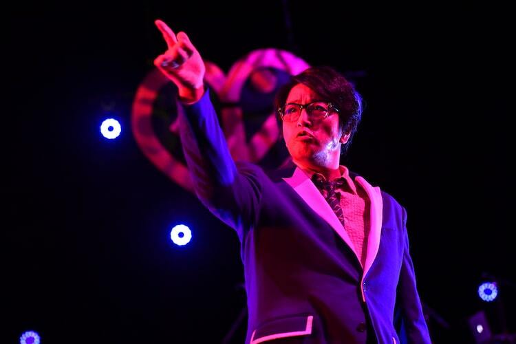 全国のベイベの皆さん、岡村靖幸「元気です」 - ぴあ音楽