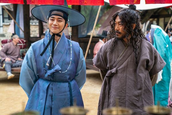 (C) 2019 CJ ENM & BRAINSHOWER & JYP PICTURES. All Rights Reserved.