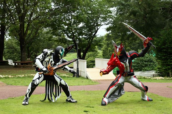 (C)2022 石森プロ・ ADK EM ・バンダイ・東映ビデオ・東映 (C)2020 石森プロ・テレビ朝日・ ADK EM ・東映