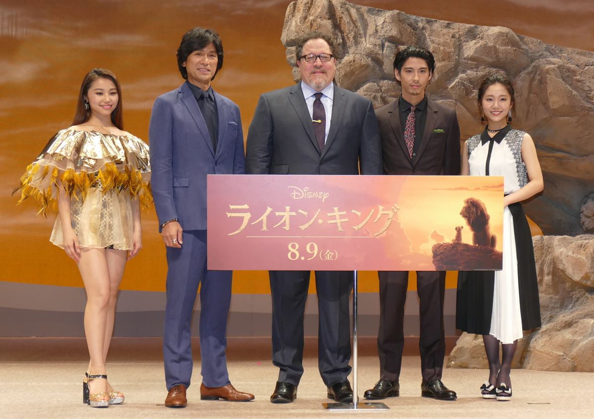 超実写版 ライオン キング ジョン ファヴロー監督が来日 新しい世代に向けてアップデート とアピール ぴあ映画