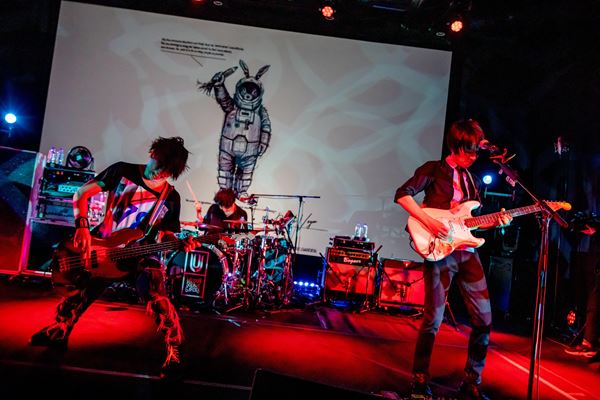 /shared/materials/9fecf220-cb85-45da-a200-182b63b94a15/thumbnail