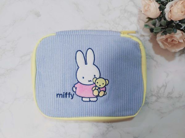 今度のミッフィー付録は「激かわマルチケース」！8つのポケット