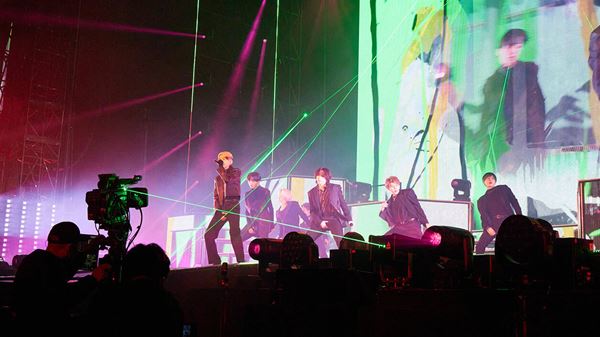 (C)B-ME & CJ 4DPLEX All Rights Reserved.