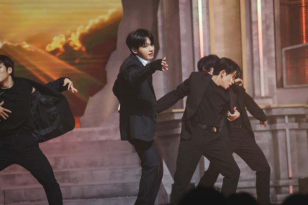 (C)BIGHIT MUSIC & HYBE. All Rights Reserved.