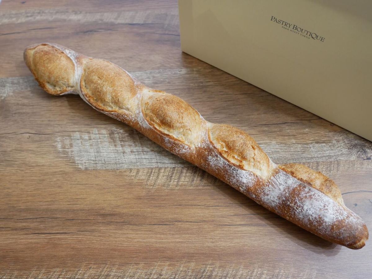 パークハイアット東京】500円で買える絶品バゲットも！ リニューアル後