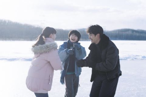 (C) 2024「ぼくのお日さま」製作委員会／COMME DES CINEMAS