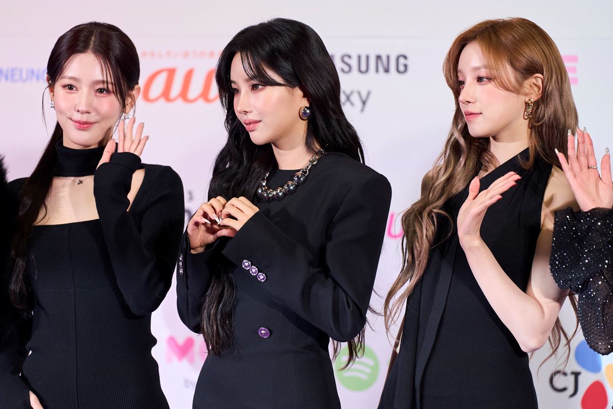 11月28・29日に東京・東京ドームで開催された「2023 MAMA AWARDS」のレッドカーペットDAY2に登場した(G)I-DLE 撮影：伊藤 由圭 (C) CJ ENM Co., All Rights Reserved