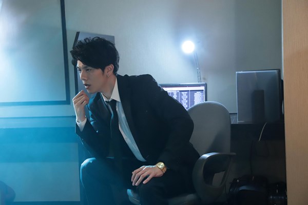 (C)2018「闇金ドッグス8＆9」製作委員会