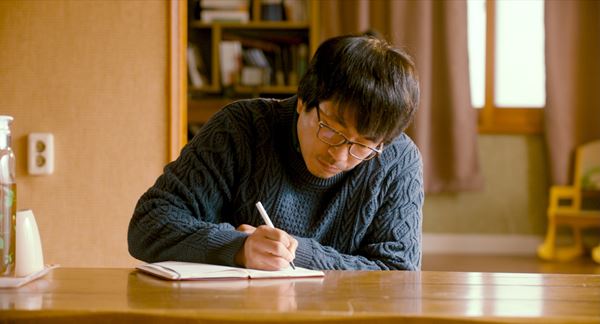 (C)2017 CJ CGV Co., Ltd., JIN PICTURES, MIIN PICTURES All Rights Reserved