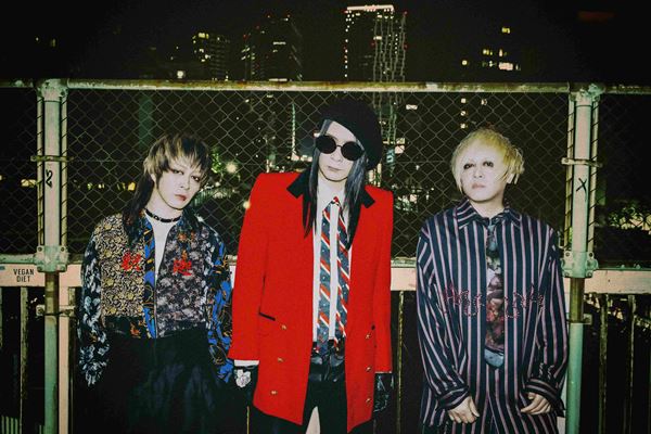HOLIDAY! RECORDS10周年記念イベント
CD付きチケット HOLIDAY! RECORDS10周年記念連載 「そっちはどうだい、うまく