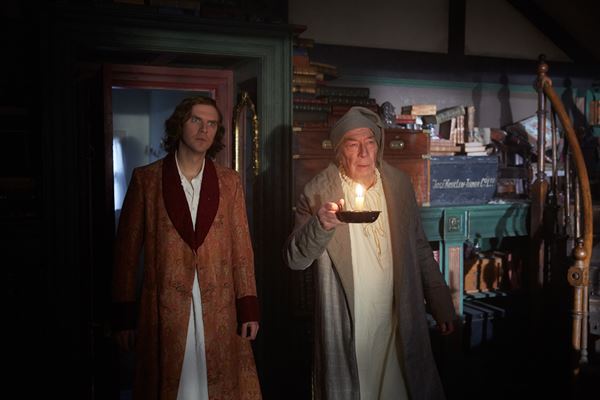 (C)BAR HUMBUG FILMS INC&PARRALLEL FILMS (TMWIC) LTD 2017