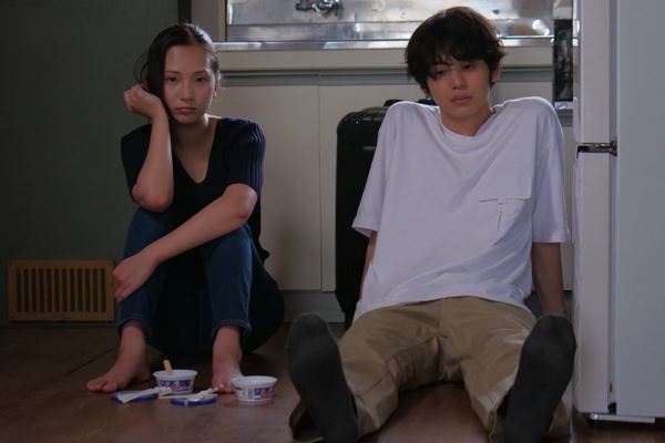 (C)2022「ヘタな二人の恋の話」製作委員会