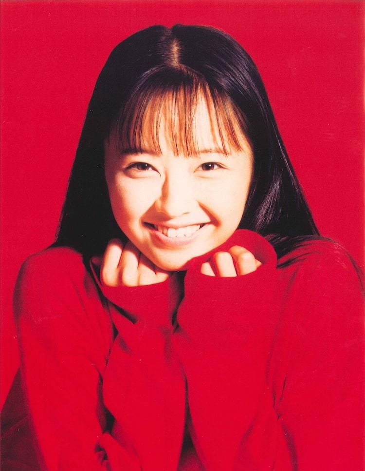 20世紀最後の正統派アイドル“高橋由美子がデビュー30周年、ベスト盤に 