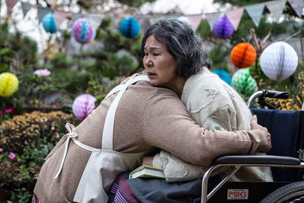 (C)2017, ZOA FILMS, ALL RIGHTS RESERVED