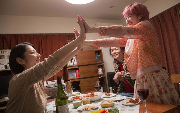 (C)2017「パーフェクト・レボリューション」製作委員会