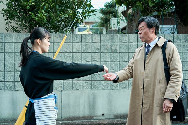 (C)2022『逃げきれた夢』フィルムパートナーズ