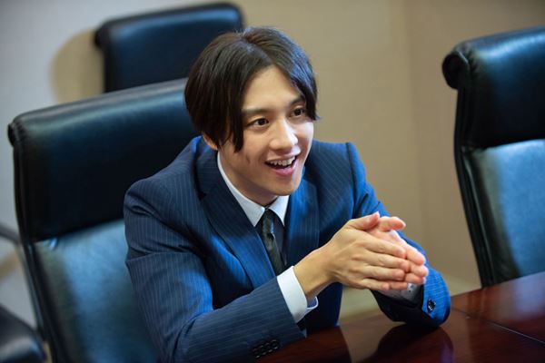 (C)2018『SHUKATSU 3』面接委員会 