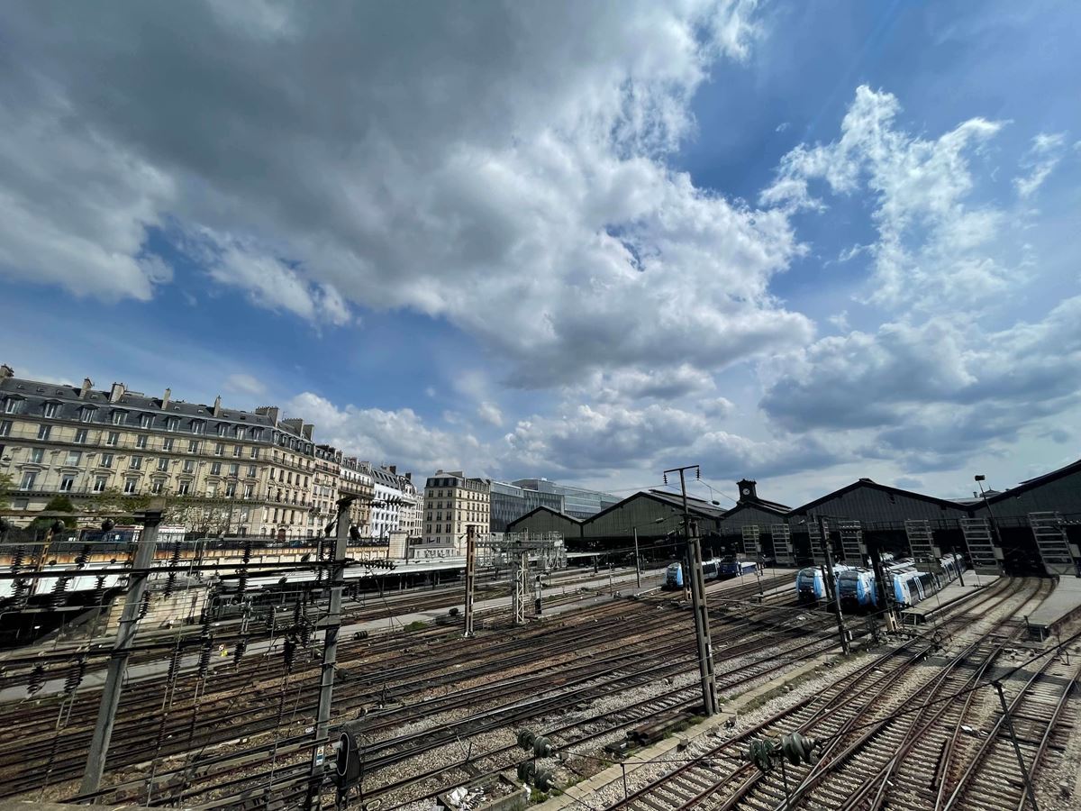 ヨーロッパ広場から見たサン＝ラザール駅です　撮影：和田彩花