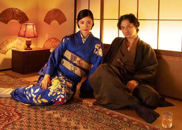 (C)2022　『鳩のごとく　蛇のごとく　斜陽』製作委員会