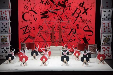 Alice's Adventures in Wonderlandc by Christopher Wheeldon　撮影：鹿摩隆司