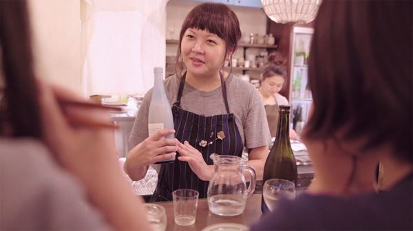 (C)2019 KAMPAI! SAKE SISTERS PRODUCTION COMMITTEE