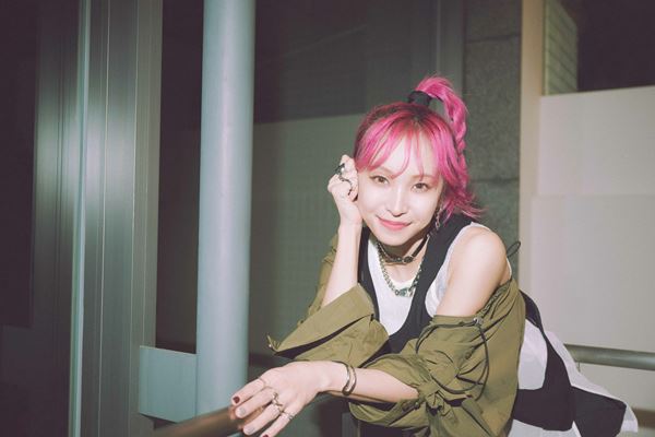 レベルアップし続けるLiSAの新しい挑戦「グループの中で歌う心強