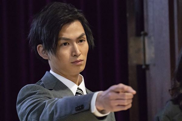 (C)2018「ONLY SILVER FISH」製作委員会